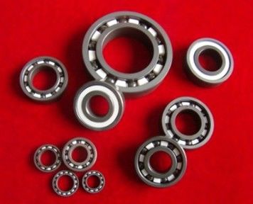 3.2 G/cm3 Πυκνότητα Μαύρες / Γκρίζες SI3N4 κεραμικές σφαίρες με αντοχή σε σπάσιμο 6,1 MPa