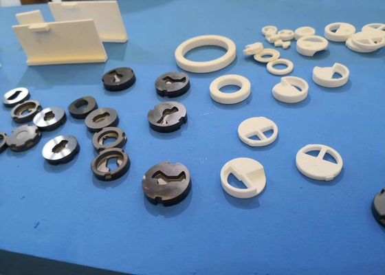 Άσπρο οξείδιο αργιλίου υψηλής πυκνότητας κεραμικό με 9 σκληρότητα Mohs, 3.8-3.9 G/Cm3