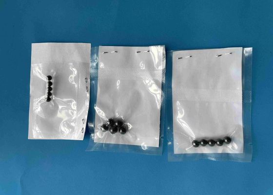 Μαύρη SI3N4 Κεραμική Μπάλα 18-20KV/mm Διηλεκτρική Αντοχή