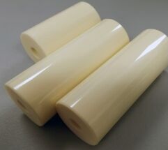 Αντίσταση όγκου 1014 Ωcm Al2O3 Κεραμική Αντίσταση Μόνωσης 1012 Ωcm Ηλεκτρικός μονωτήρας για βιομηχανικές εφαρμογές